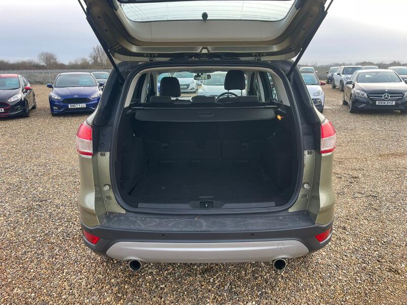 FORD KUGA
