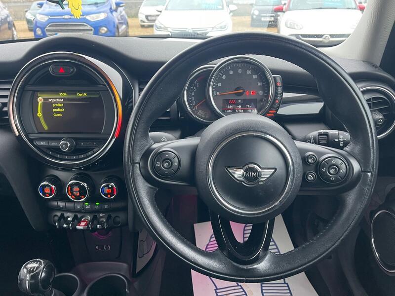 MINI HATCH