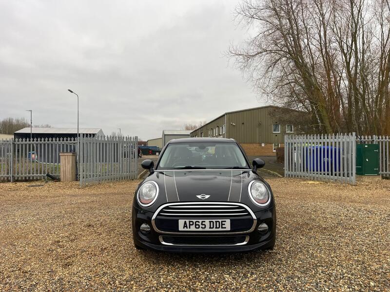 MINI HATCH