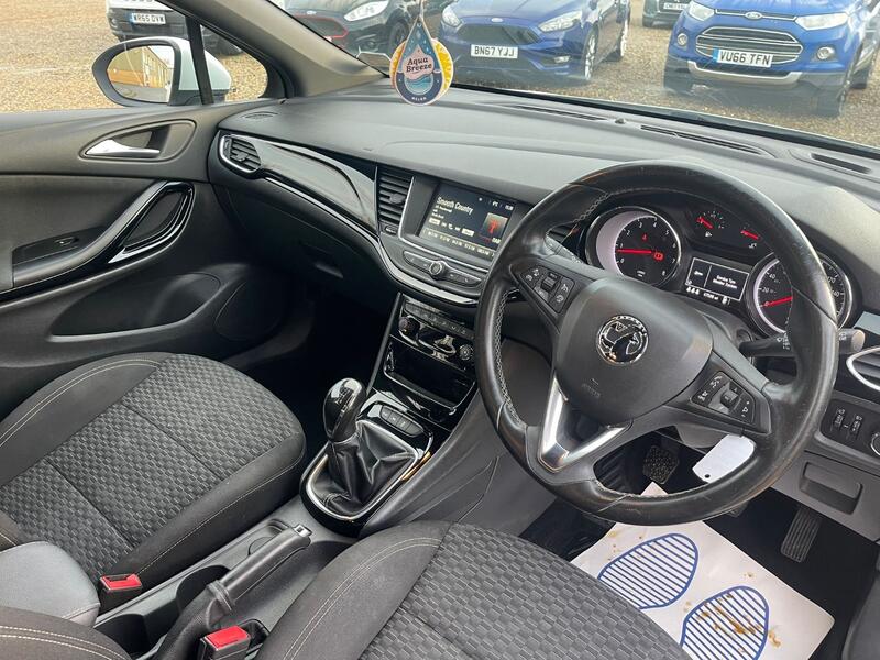 VAUXHALL ASTRA