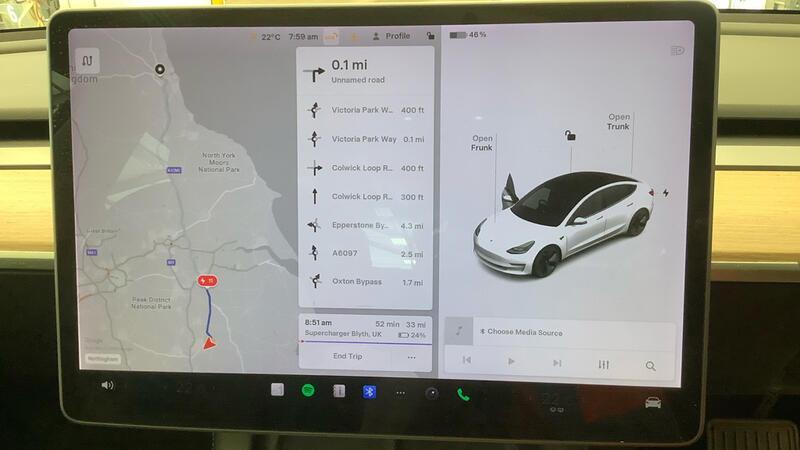 TESLA MODEL 3